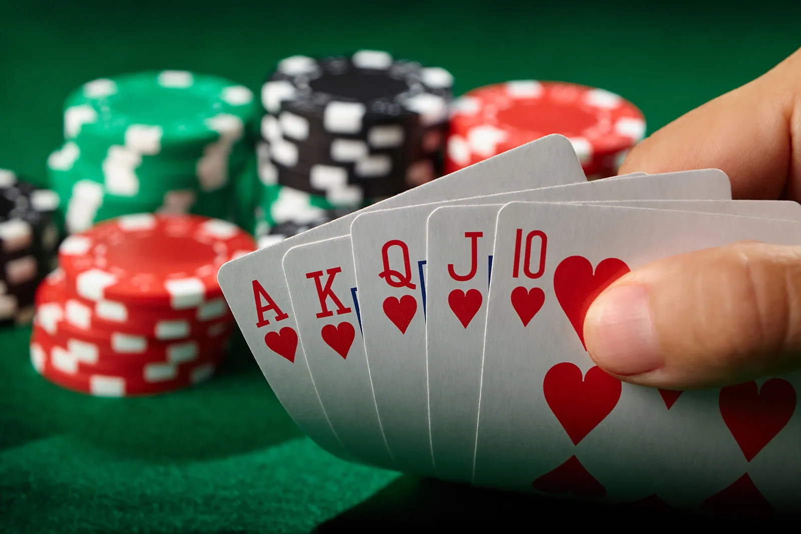 Apakah aplikasi poker sosial benar-benar gratis?
